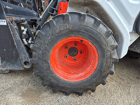 Bobcat L28 2021 Komplett paket med redskap Teleskop 9 of 12