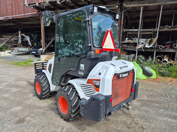 Bobcat L28 2021 Komplett paket med redskap Teleskop 4 of 5