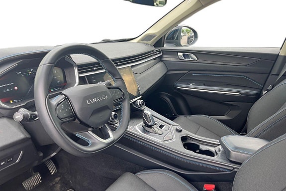 Lynk & Co 01 13 of 30