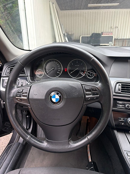 BMW 520d 8 of 16