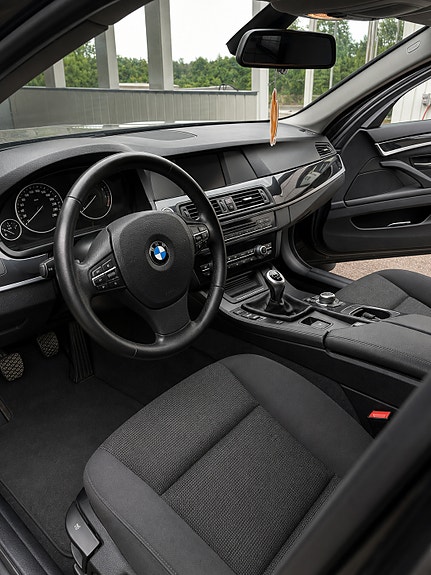 BMW 520d 5 of 16