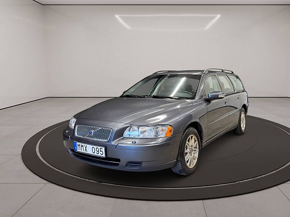 Volvo V70 3 of 21
