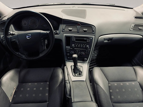Volvo V70 14 of 21