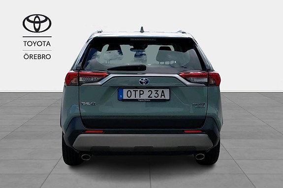 Toyota RAV4 5 of 11