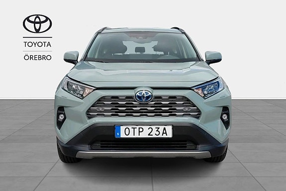 Toyota RAV4 6 of 11