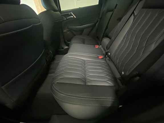 Mitsubishi Outlander 6 of 15