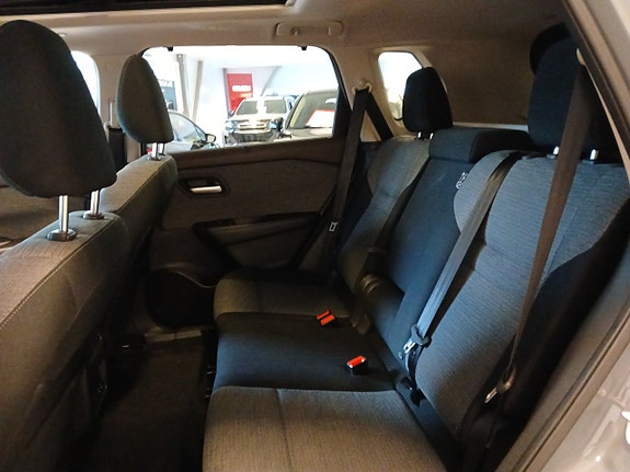 Nissan X-Trail 10 of 14