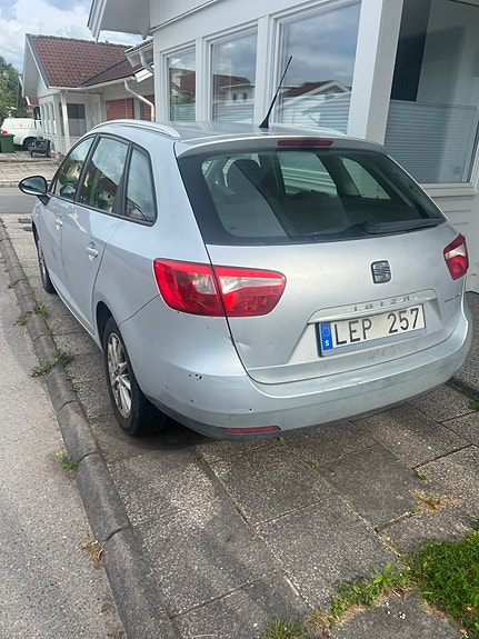 Seat Ibiza 2 of 4