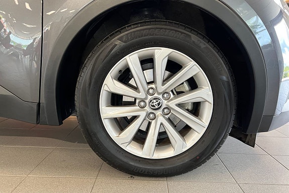 Toyota C-HR 17 of 21