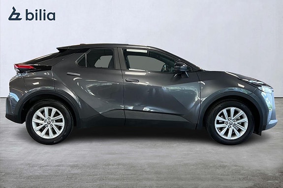 Toyota C-HR 18 of 21