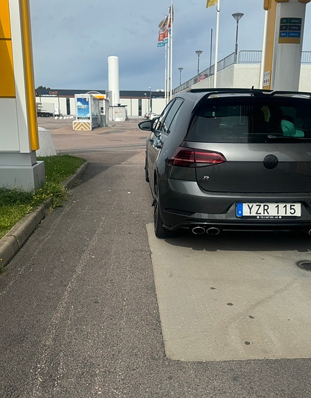 Volkswagen Golf VII 4 of 6