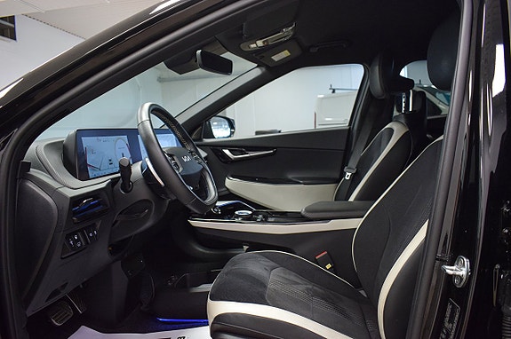Kia EV6 8 of 30