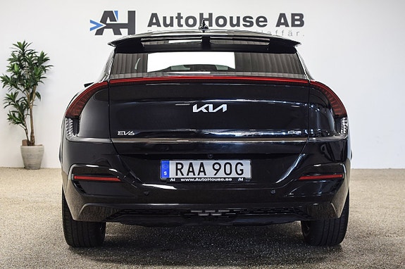 Kia EV6 5 of 30