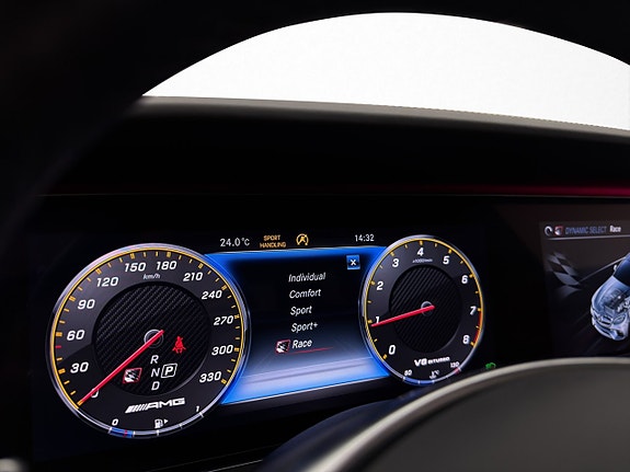 Mercedes-Benz E63 13 of 30