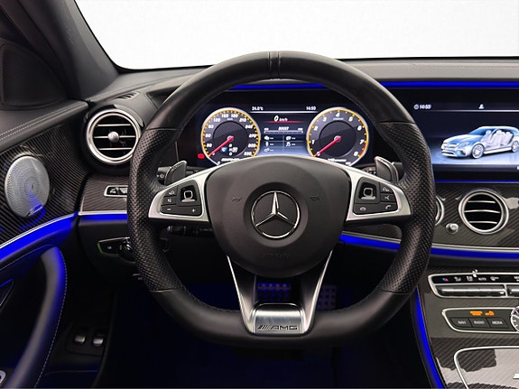 Mercedes-Benz E63 12 of 30