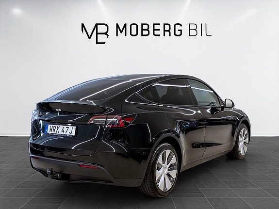 Tesla Model Y 5 of 5