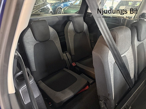 Citroen Grand C4 Picasso 9 of 11