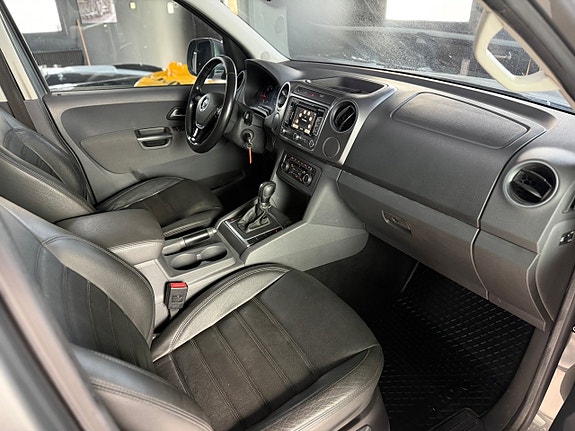 Volkswagen Amarok 9 of 12