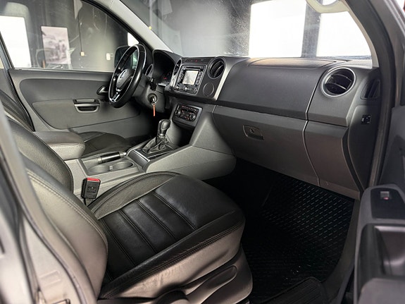 Volkswagen Amarok 8 of 12