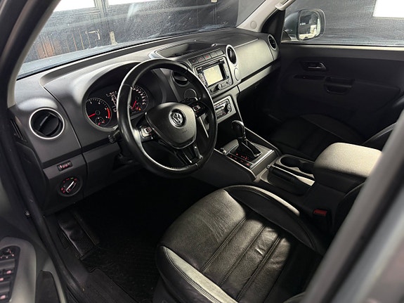 Volkswagen Amarok 6 of 12