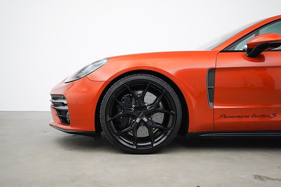 Porsche Panamera Turbo S 2 of 5