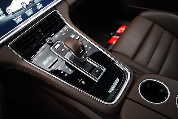 Porsche Panamera Turbo S 17 of 27