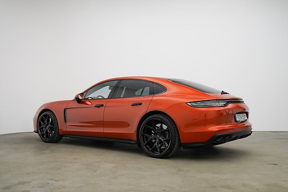 Porsche Panamera Turbo S 4 of 5