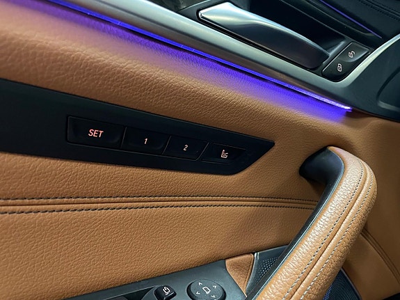 BMW M550i 26 of 29