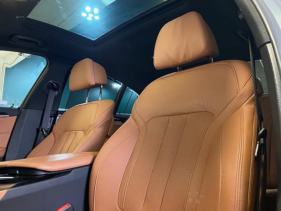 BMW M550i 6 of 29
