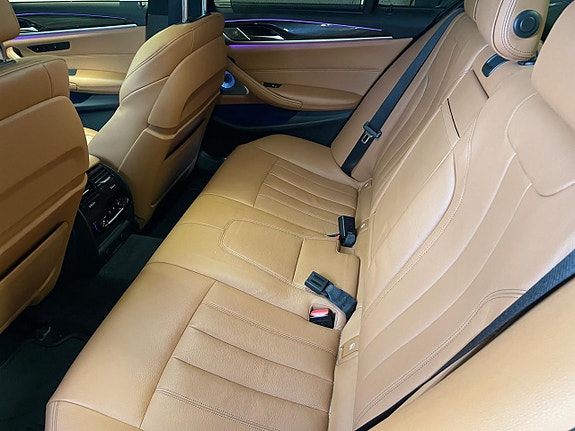 BMW M550i 21 of 29