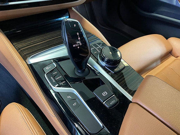 BMW M550i 12 of 29