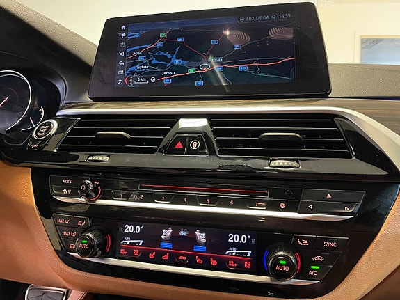 BMW M550i 15 of 29