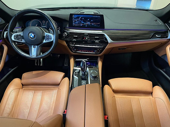 BMW M550i 7 of 29