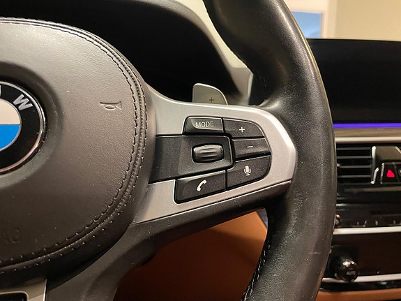 BMW M550i 10 of 29
