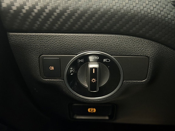 Mercedes-Benz A180 14 of 30