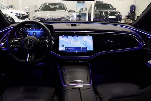 Mercedes-Benz E400 e 17 of 30