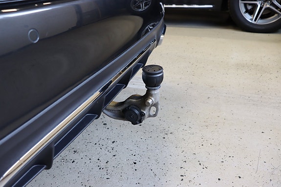 Mercedes-Benz E400 e 8 of 30