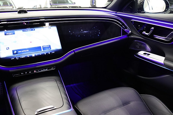 Mercedes-Benz E400 e 18 of 30