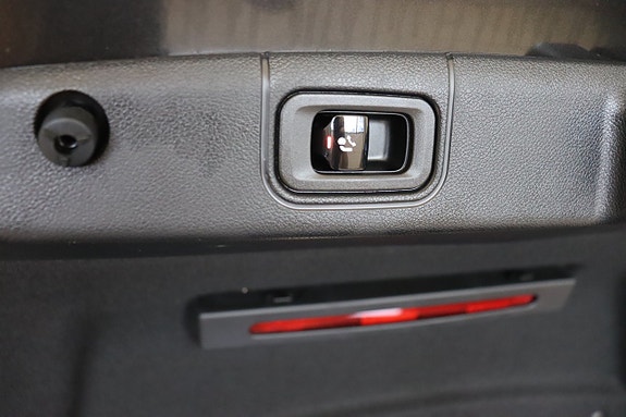 Mercedes-Benz E400 e 9 of 30