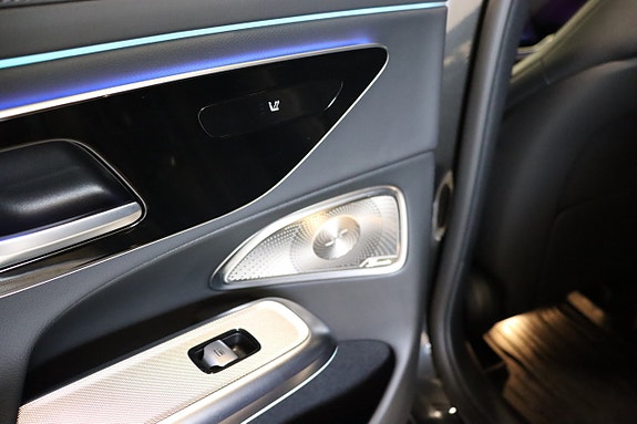 Mercedes-Benz E400 e 14 of 30