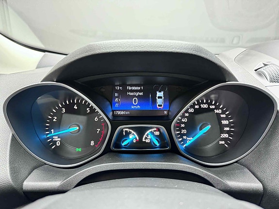 Ford Kuga 18 of 23