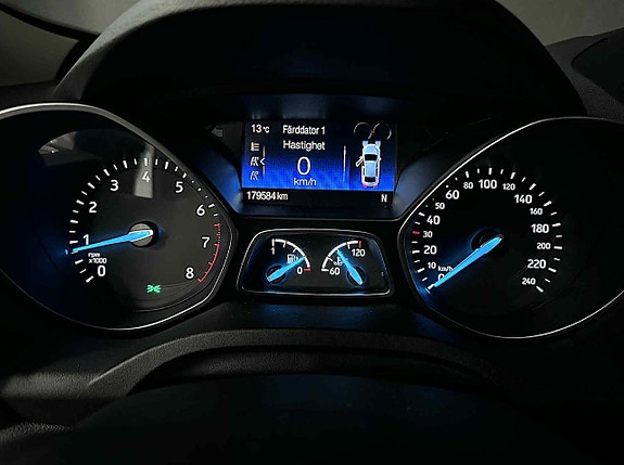 Ford Kuga 16 of 23