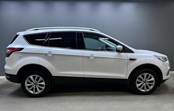 Ford Kuga 3 of 5