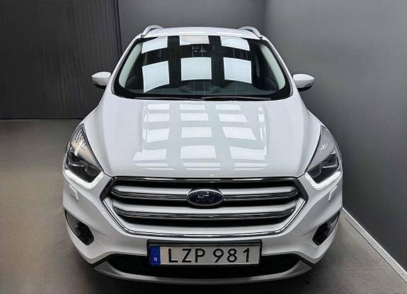 Ford Kuga 2 of 5
