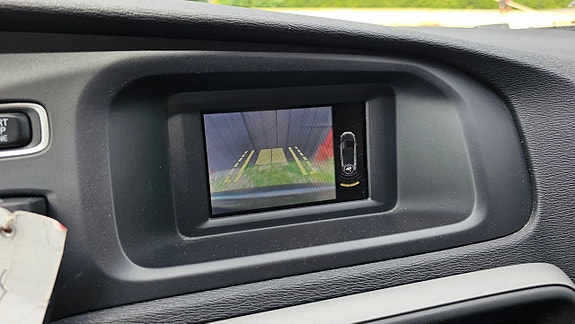 Volvo V40 9 of 14