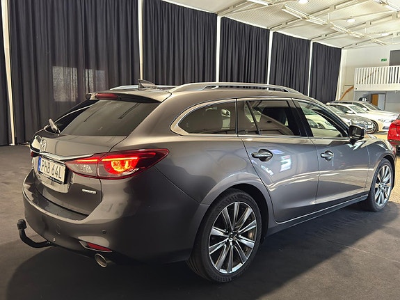 Mazda 6 3 of 5