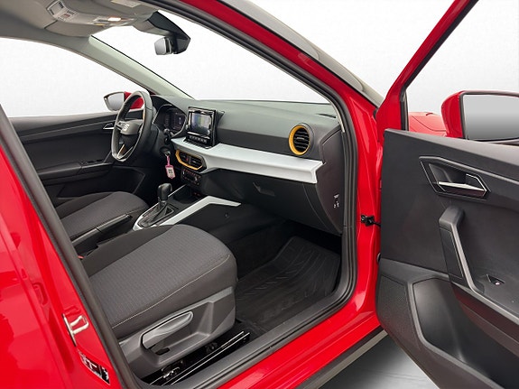 Seat Arona 20 of 26