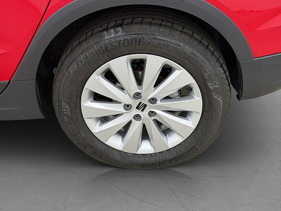 Seat Arona 24 of 26