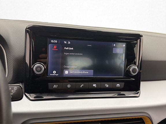Seat Arona 16 of 26