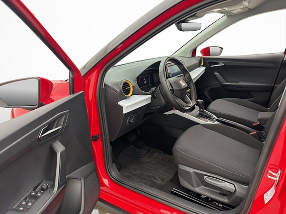 Seat Arona 9 of 26